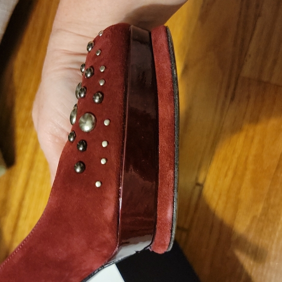 Stuart Weitzman! Authentic in original box. - Picture 9 of 12